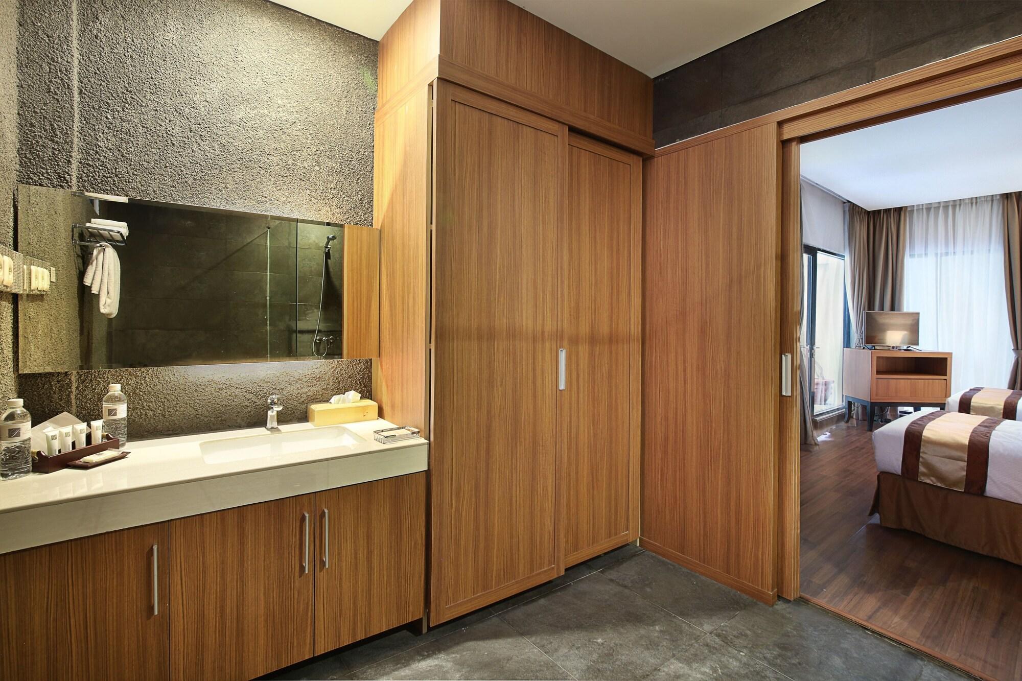 Bellevue Hills Nusa Dua Exterior photo